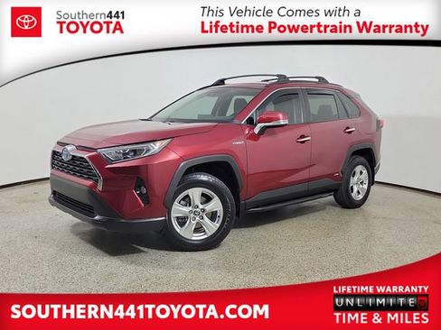 Used 2021 Toyota RAV4 XLE AWD/4WD image 1
