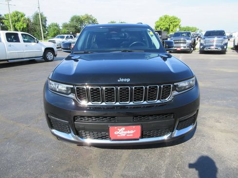 Used 2022 Jeep Grand Cherokee L Limited AWD/4WD image 13