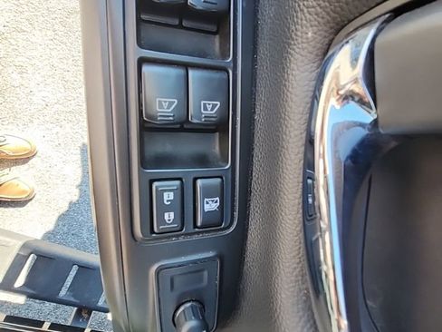 Used 2024 Nissan Titan PRO-4X w/ Pro-4x Convenience Package image 26