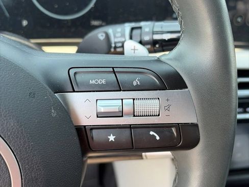 Used 2025 Hyundai Tucson Limited AWD/4WD image 15