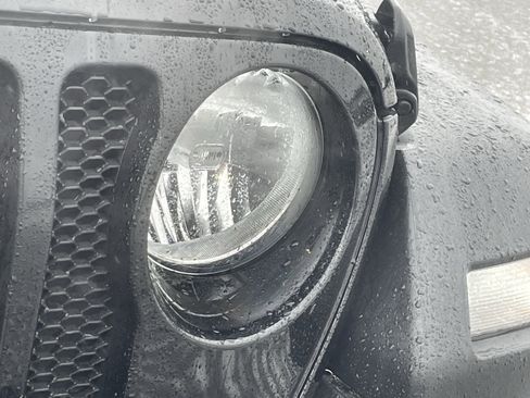 Used 2022 Jeep Wrangler Unlimited Sport image 10