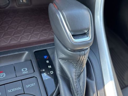 Used 2023 Toyota RAV4 Limited image 19
