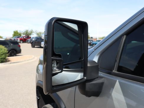 Used 2024 Chevrolet Silverado 2500 ZR2 w/ Technology Package AWD/4WD image 17