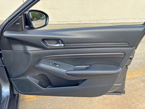 Used 2021 Nissan Altima 2.0 SR FWD image 39