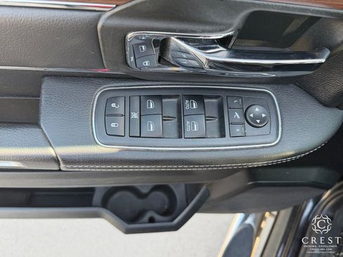 Used 2018 RAM 1500 Laramie w/ Convenience Group image 11