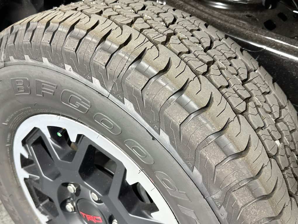 Used 2025 Toyota Tacoma TRD Off-Road AWD/4WD image 31