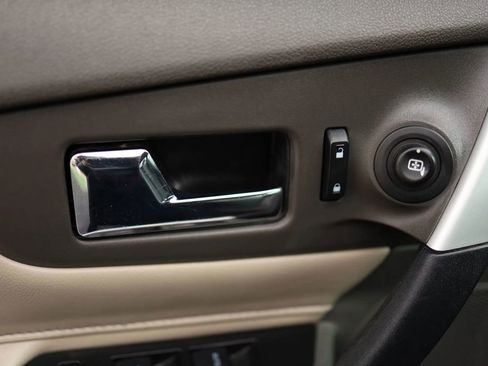 Used 2014 Ford Edge SEL w/ Equipment Group 204A FWD image 13