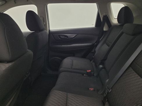 Used 2019 Nissan Rogue S AWD/4WD image 18