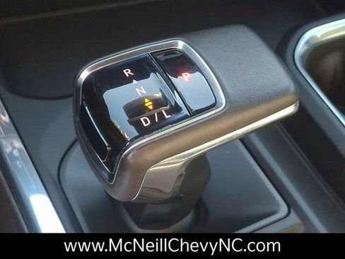 Used 2022 GMC Sierra 1500 SLT w/ SLT Convenience Package image 15