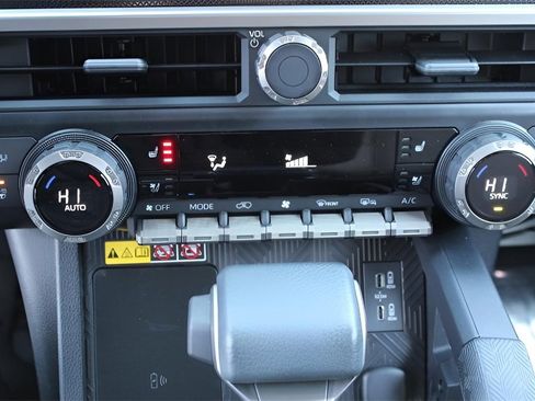 Certified 2025 Toyota 4Runner Limited image 16