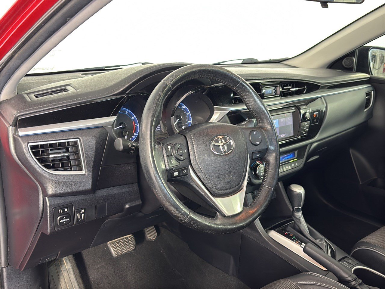 Used 2015 Toyota Corolla S FWD image 4