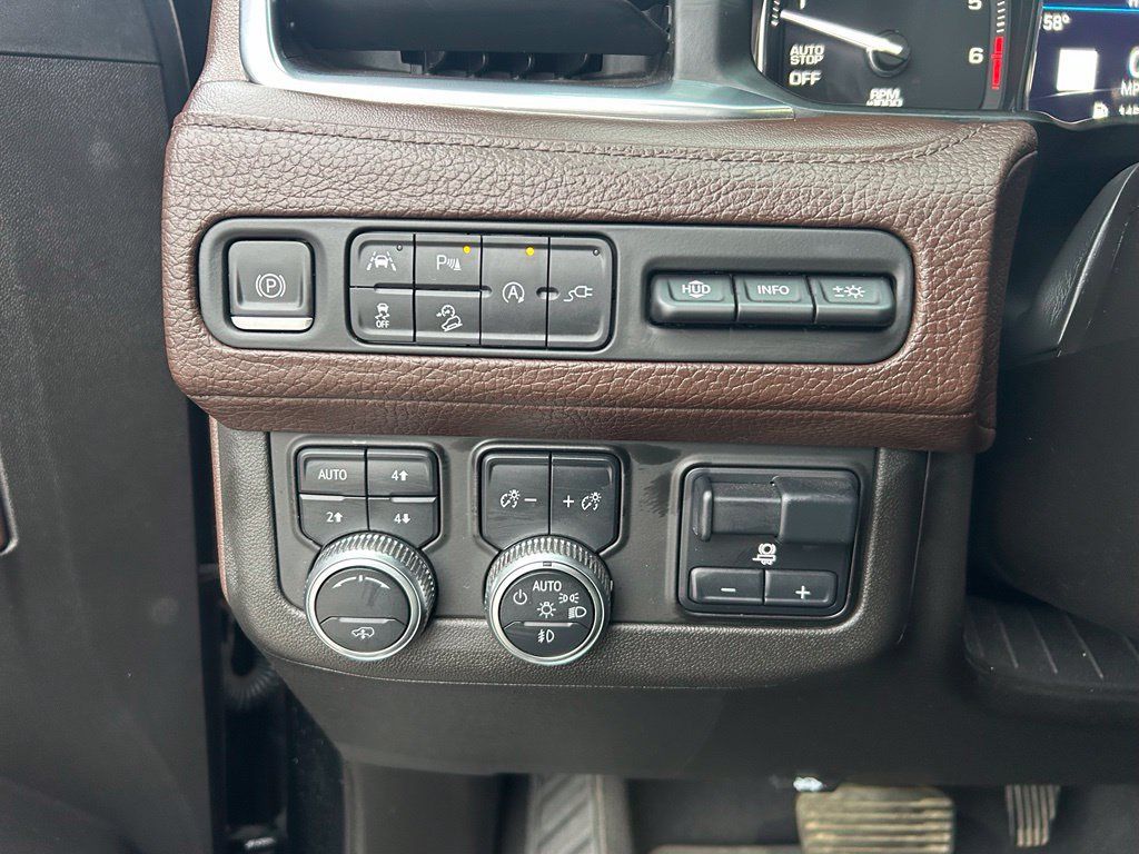 Used 2021 GMC Yukon Denali w/ Denali Ultimate Package AWD/4WD image 25