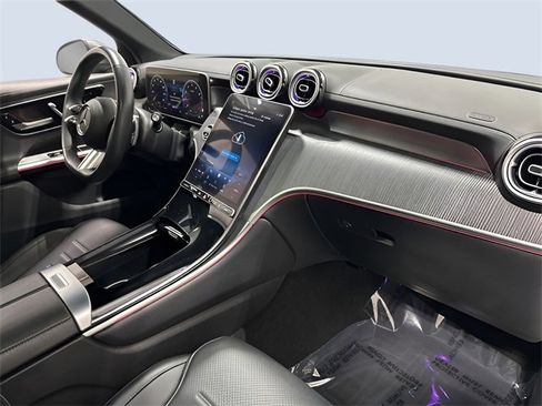 Used 2023 Mercedes-Benz GLC 300 4MATIC image 12