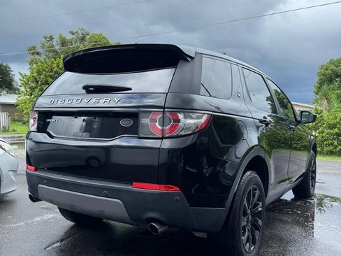Used 2017 Land Rover Discovery Sport SE AWD/4WD image 3