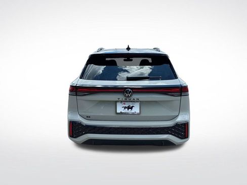 New 2026 Volkswagen Tiguan SE R-Line FWD image 4