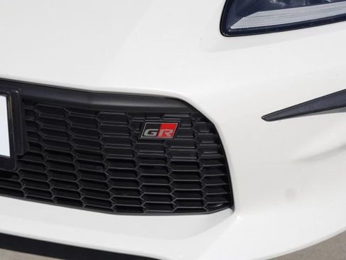 Used 2022 Toyota GR86 Premium w/ ALL Weather Mat Package (TMS) RWD image 10