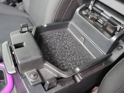 Used 2020 Jeep Wrangler Sport AWD/4WD image 70