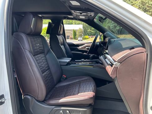 Used 2023 Cadillac Escalade V w/ LPO, ONYX Package AWD/4WD image 52