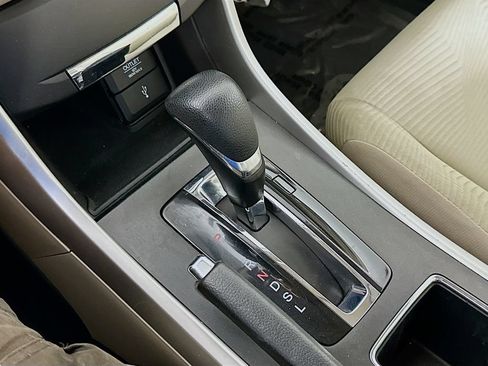 Used 2015 Honda Accord LX image 19