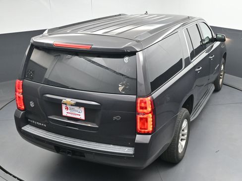 Used 2017 Chevrolet Suburban LS image 30