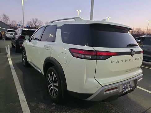 Used 2022 Nissan Pathfinder Platinum w/ Lighting Package (N93) image 7