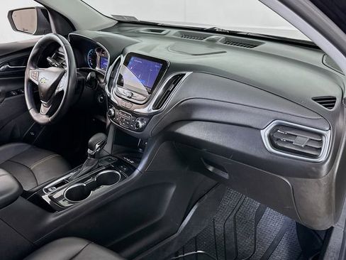 Used 2022 Chevrolet Equinox Premier AWD/4WD image 23