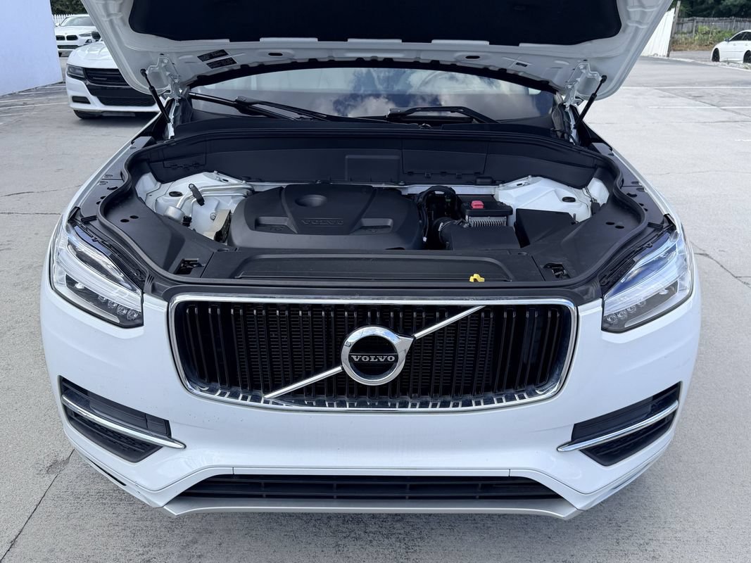Used 2019 Volvo XC90 T5 Momentum w/ Protection Package Premier FWD image 11