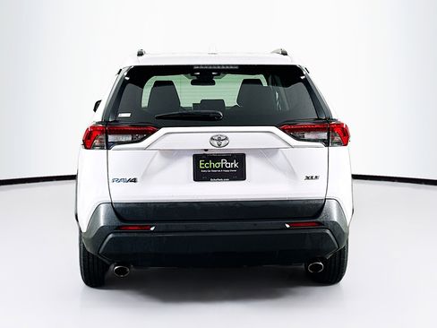 Used 2024 Toyota RAV4 XLE image 7