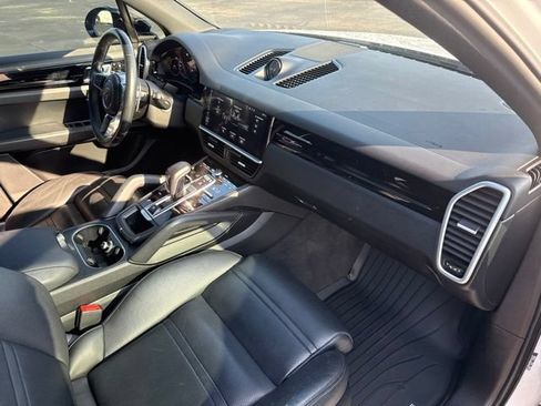 Used 2019 Porsche Cayenne AWD/4WD image 15