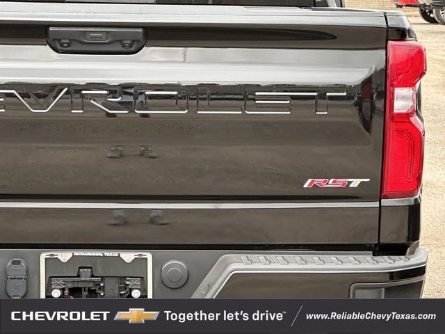 Used 2025 Chevrolet Silverado 1500 RST AWD/4WD image 7