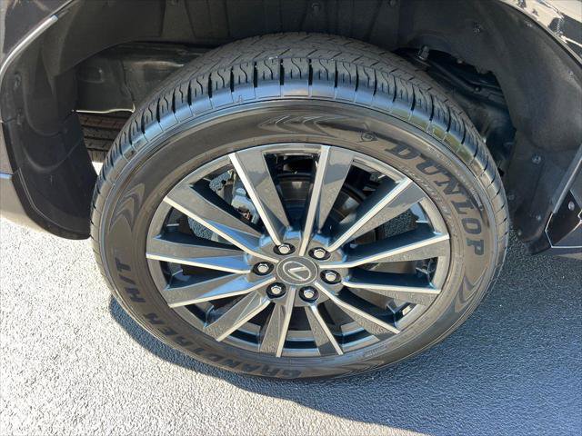 Certified 2026 Lexus GX 550 w/ Cold Area Package AWD/4WD image 17