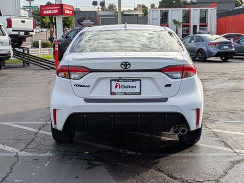 New 2026 Toyota Corolla SE image 3