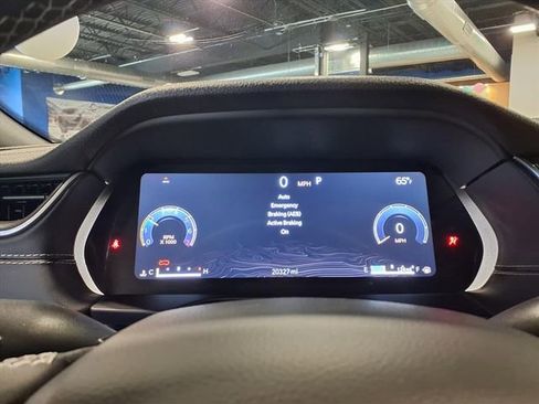 Used 2025 Jeep Grand Cherokee L Limited w/ Luxury Tech Group II image 20