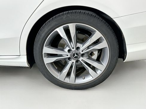Used 2018 Mercedes-Benz C 300 Sedan image 11
