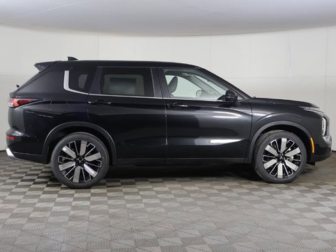 New 2026 Mitsubishi Outlander SE image 20