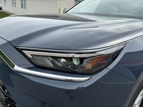 Certified 2025 Toyota Grand Highlander FWD image 10