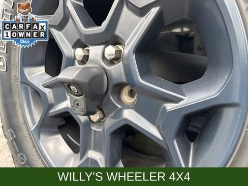 Used 2023 Jeep Wrangler Unlimited w/ Cold Weather Group image 16