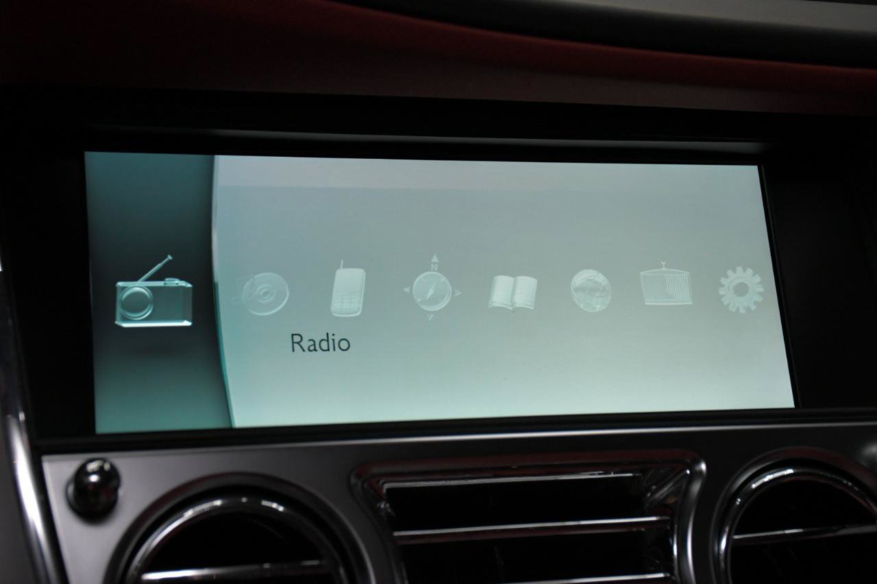Used 2017 Rolls-Royce Wraith RWD image 38