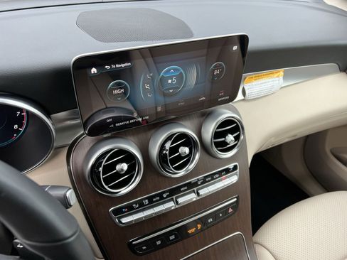 Certified 2022 Mercedes-Benz GLC 300 4MATIC image 19