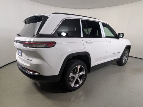 New 2025 Jeep Grand Cherokee Limited image 8