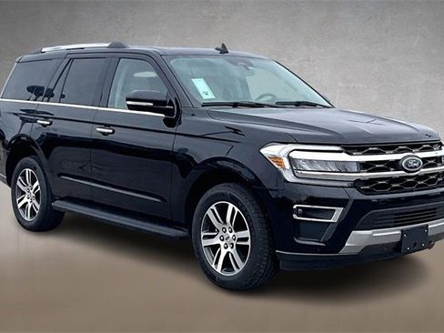 Used 2024 Ford Expedition Limited image 10