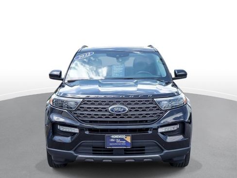 Used 2022 Ford Explorer XLT w/ Equipment Group 202A AWD/4WD image 3