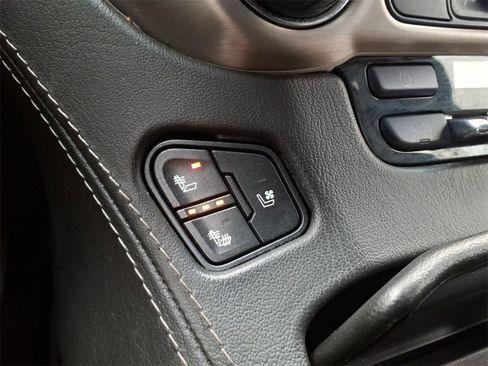 Used 2020 GMC Yukon Denali w/ Denali Ultimate Package image 13