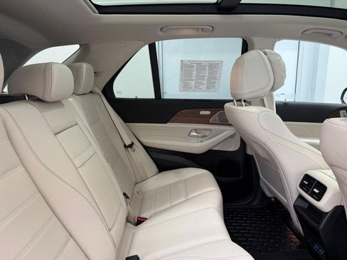 Certified 2026 Mercedes-Benz GLE 450 4MATIC image 8