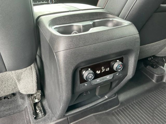Used 2024 Chevrolet Traverse RS w/ LPO, Floor Liner Package AWD/4WD image 37
