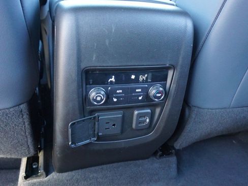 Used 2022 Buick Enclave Premium w/ Experience Buick Package image 35