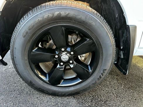 Used 2023 RAM 1500 Express w/ Wheel & Sound Group image 15