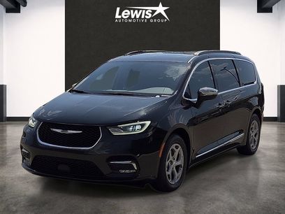 Used 2023 Chrysler Pacifica Limited