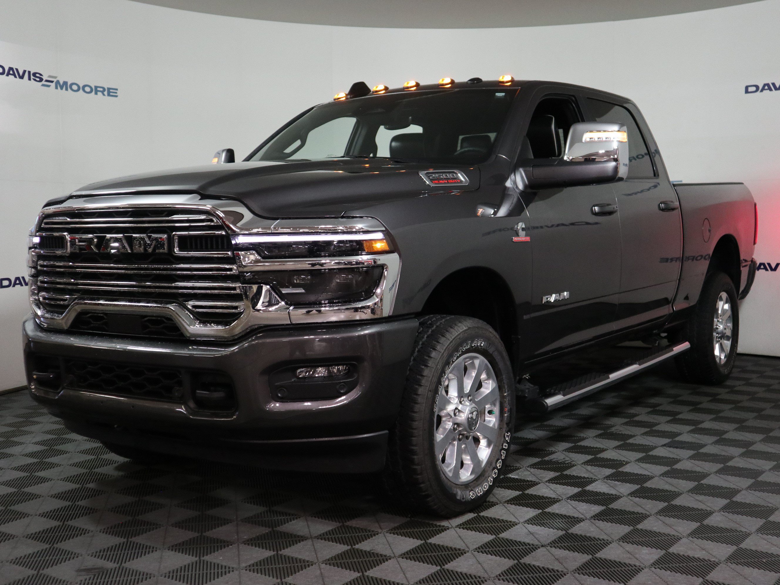 Used 2026 RAM 2500 Laramie AWD/4WD image 12