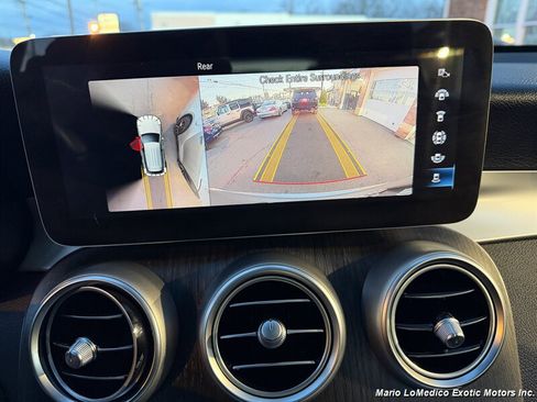 Used 2021 Mercedes-Benz GLC 300 4MATIC image 37